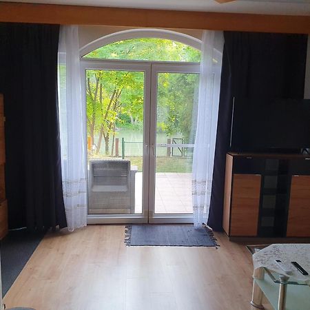 Revesz Appartement Mosonmagyaróvár Buitenkant foto