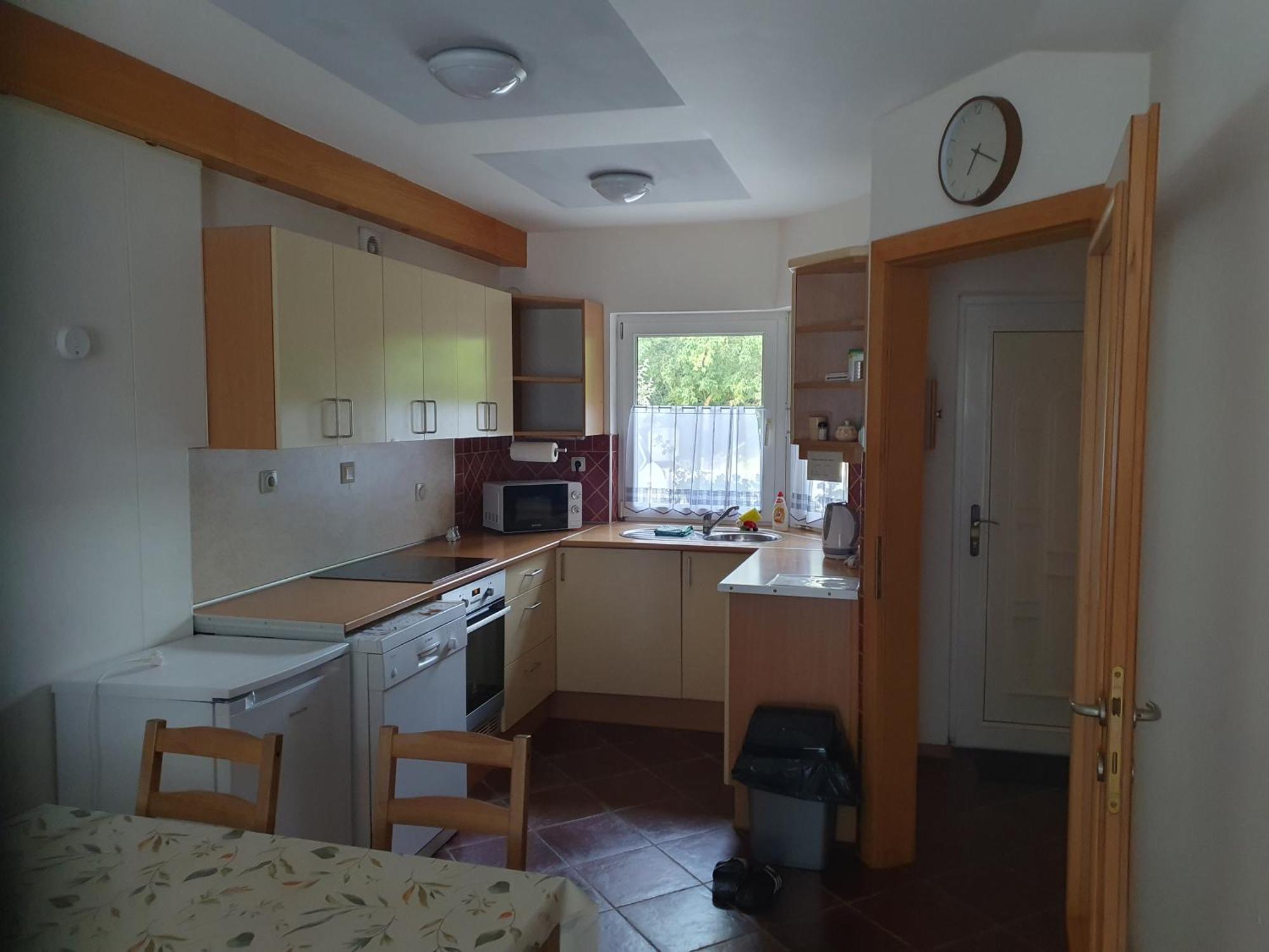 Revesz Appartement Mosonmagyaróvár Buitenkant foto