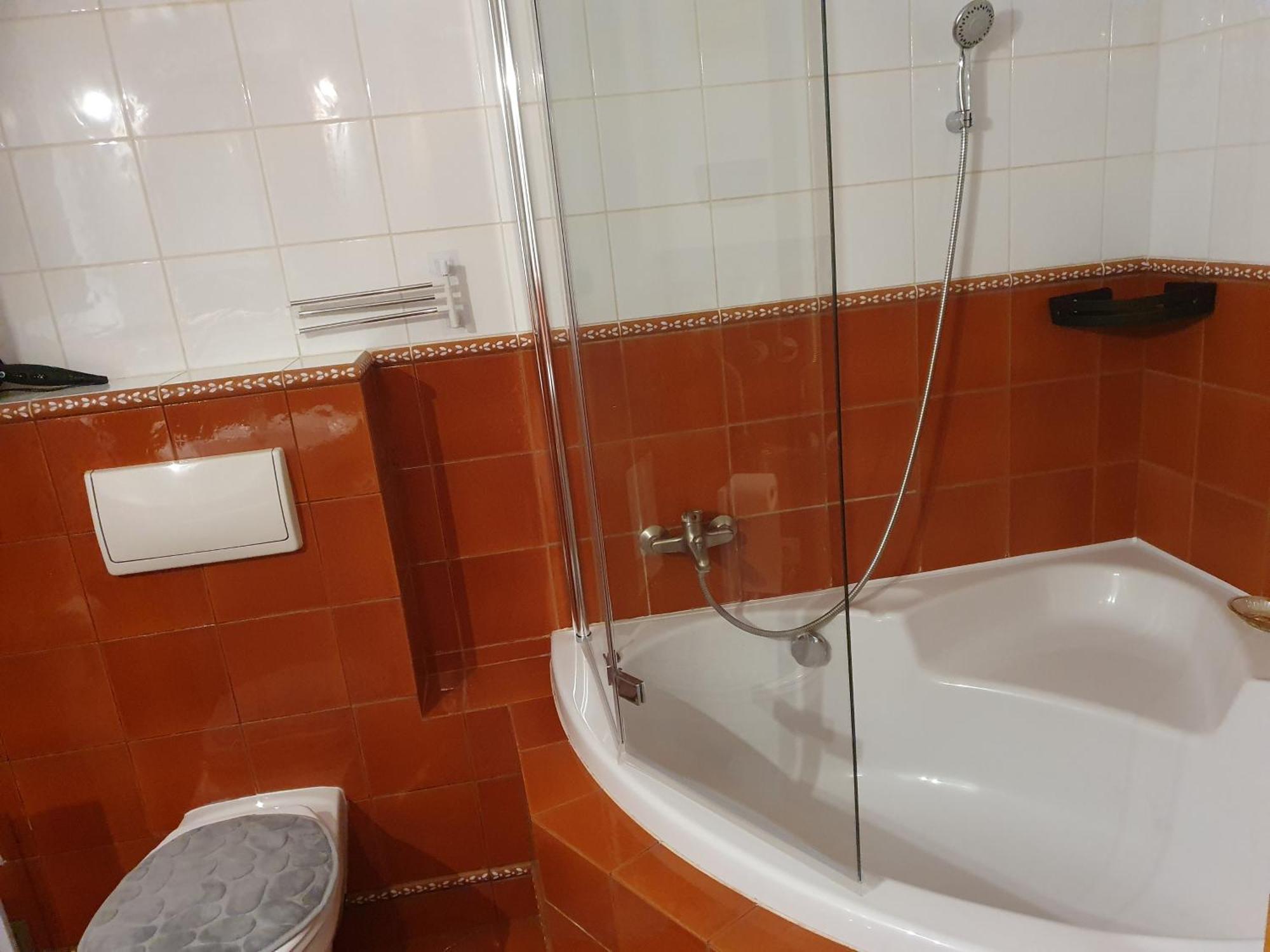 Revesz Appartement Mosonmagyaróvár Buitenkant foto